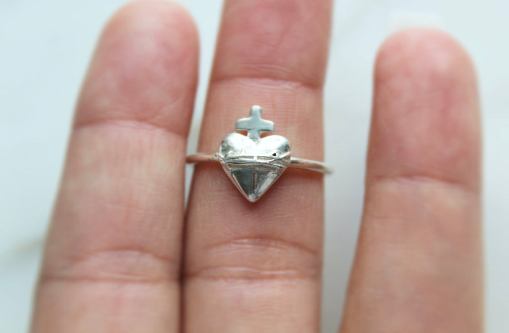 Sacred Heart Ring in 925 Sterling Silver