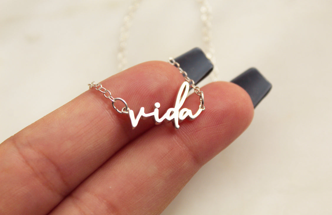 Vida Necklace in Sterling Silver