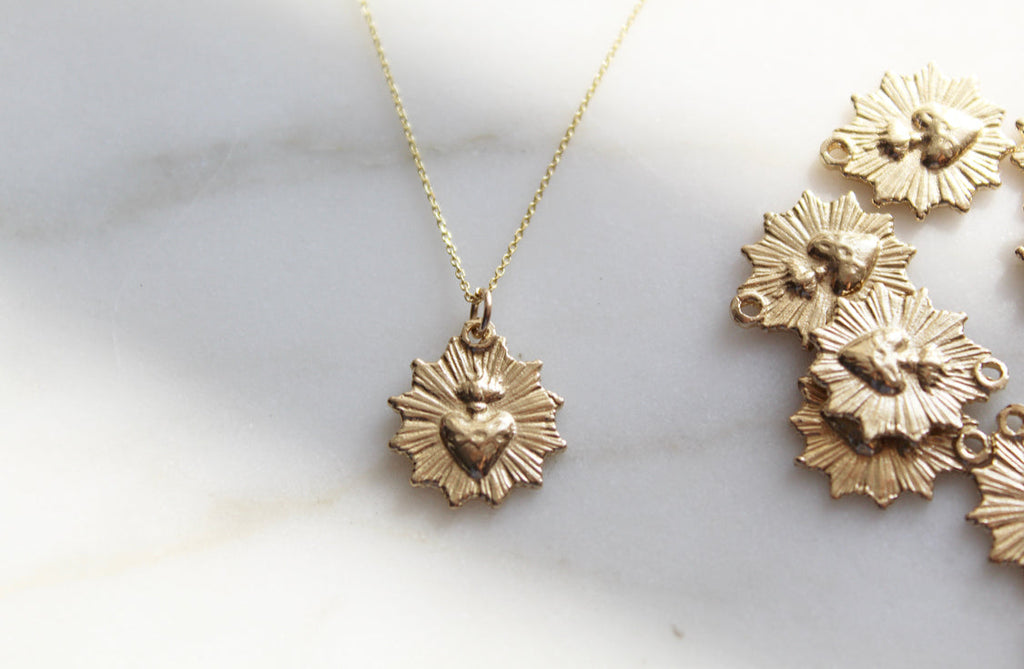 Most Sacred Heart minimalist scalloped necklace in 14k Gold