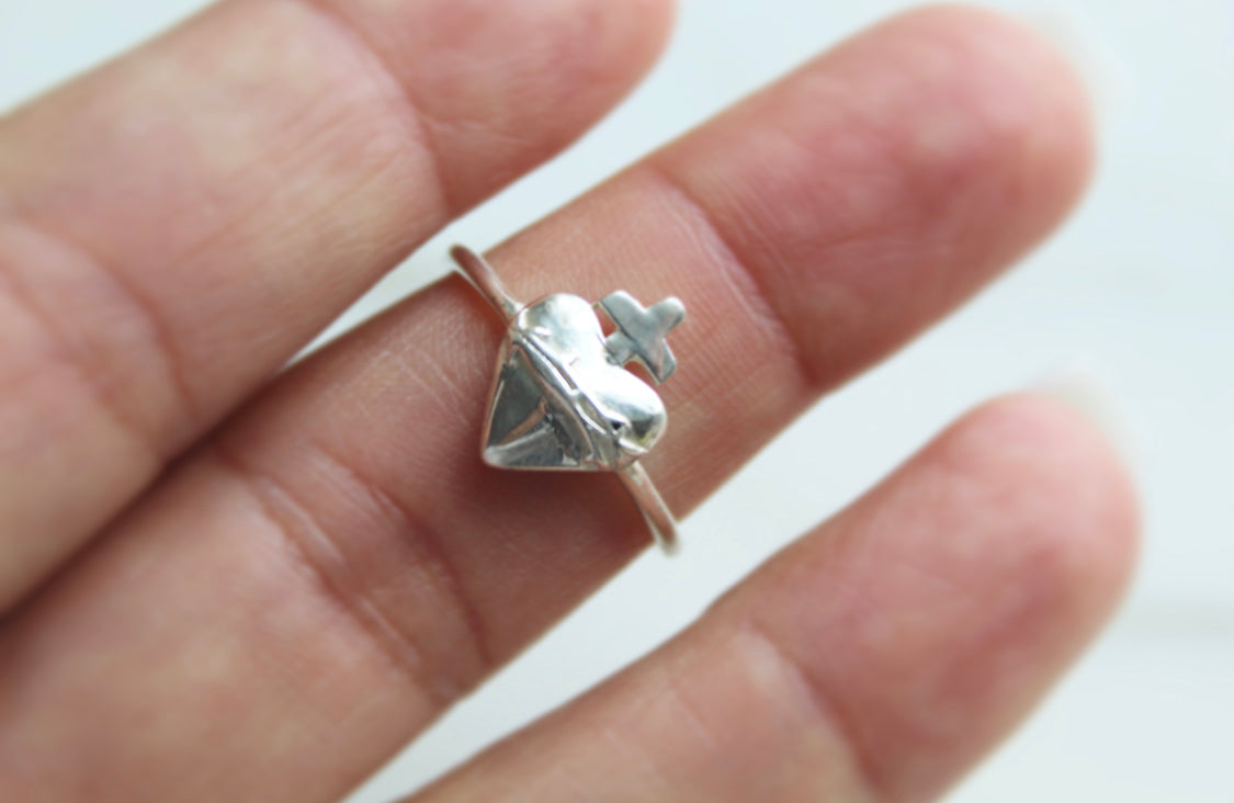 Sacred Heart Ring in 925 Sterling Silver