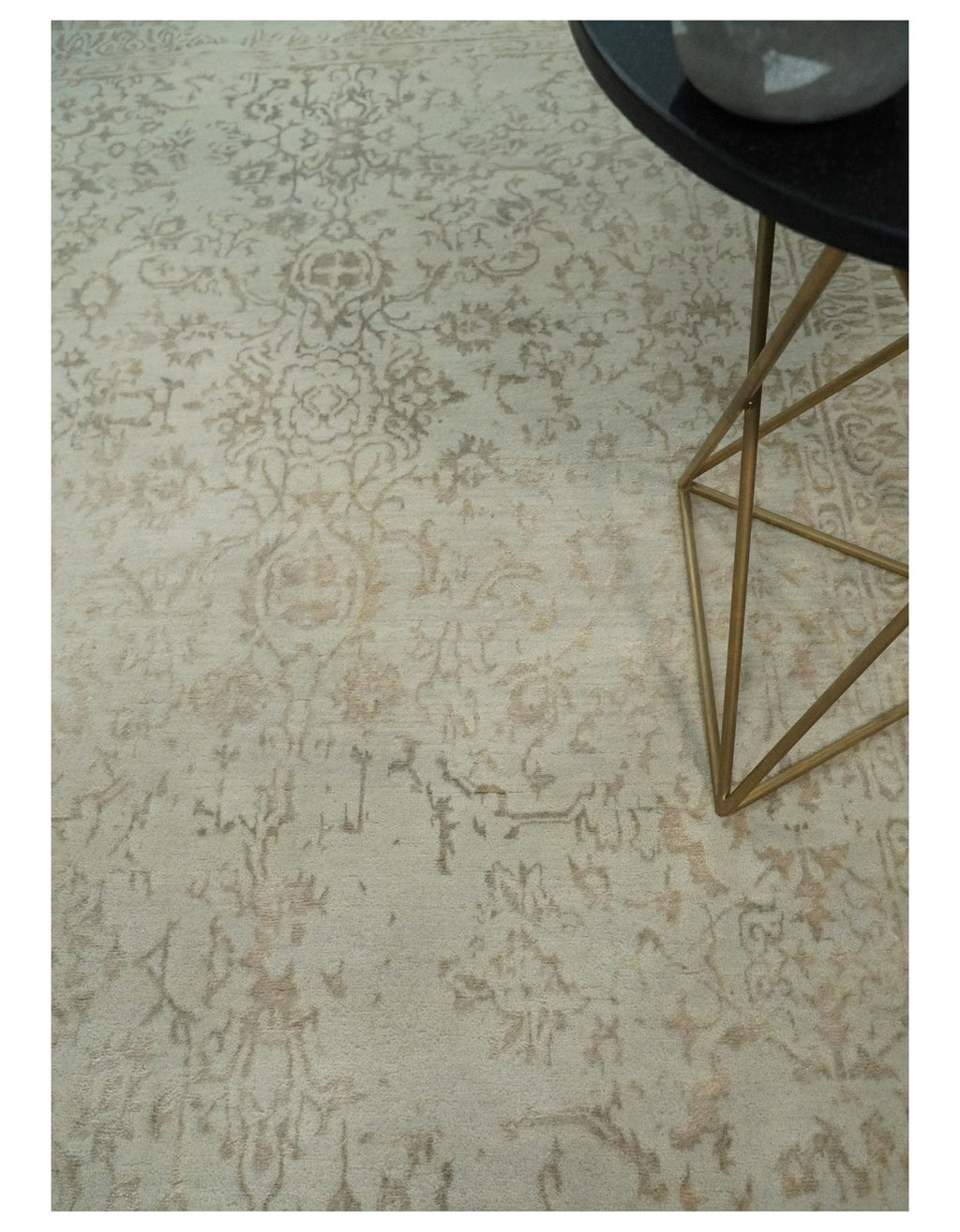 5x7 Fine Hand Knotted Beige and Brown Traditional Style Antique Wool and Silk Rug
