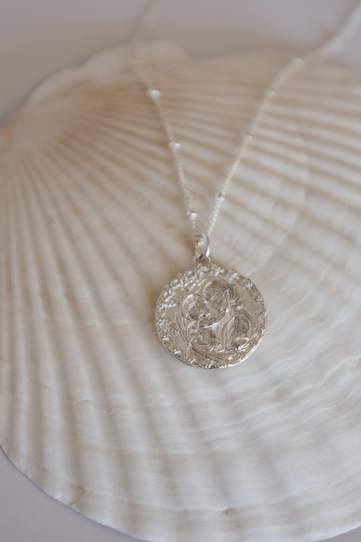 Mother and Child Necklace in 925 Sterling Silver