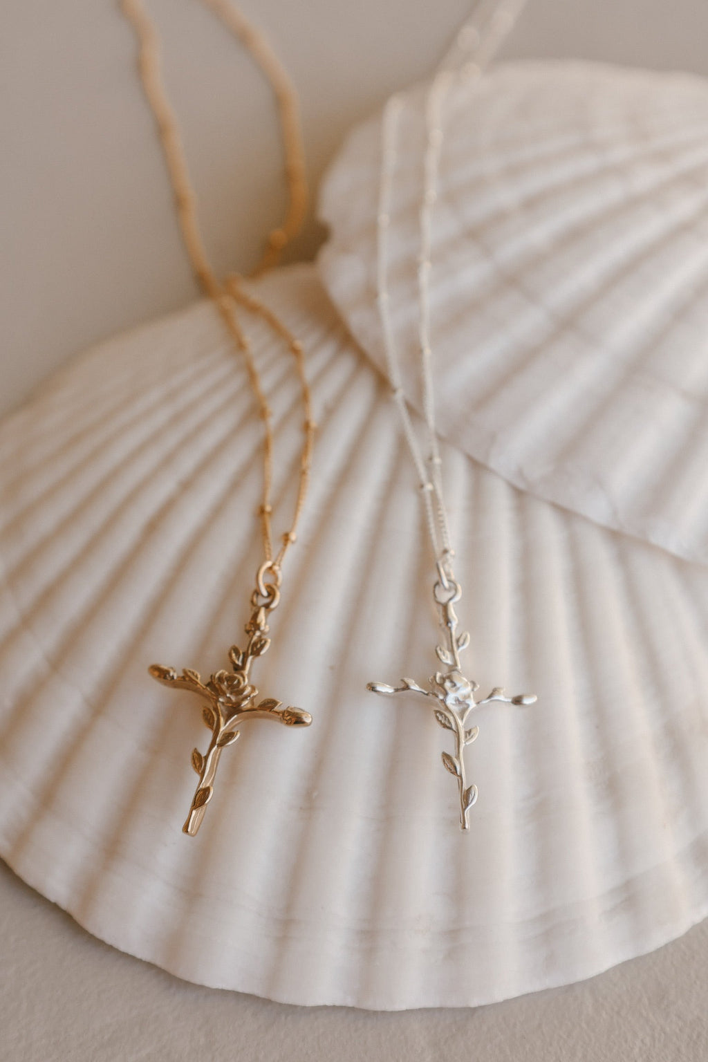 Roselle Cross Necklace| Sterling Silver