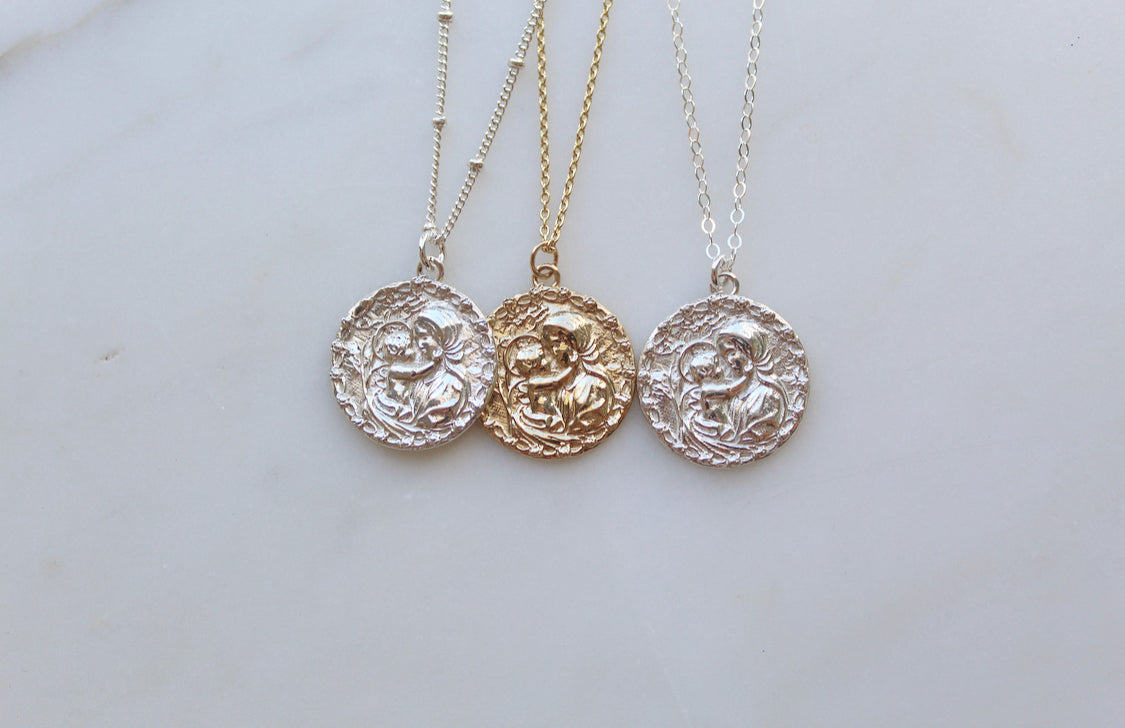 Mother and Child Necklace in 14K Yellow Gold