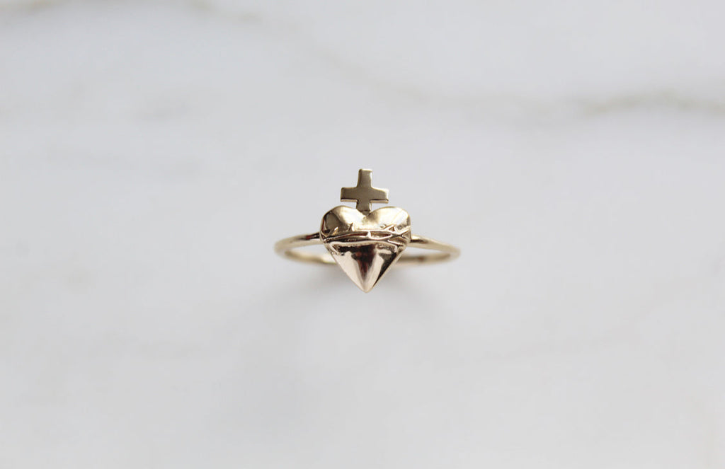 Sacred Heart Ring in 14k Gold