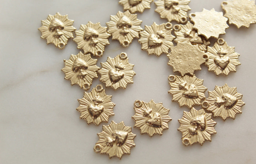 Most Sacred Heart minimalist scalloped necklace in 14k Gold