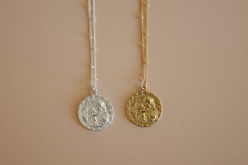 Mother and Child Necklace in 925 Sterling Silver