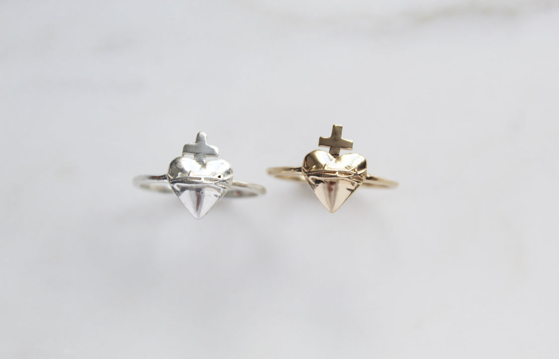 Sacred Heart Ring in 14k Gold