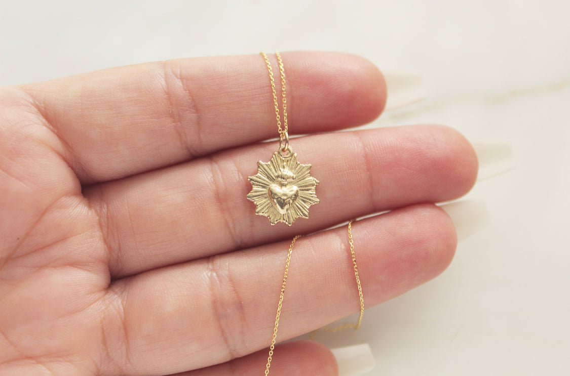 Most Sacred Heart minimalist scalloped necklace in 14k Gold