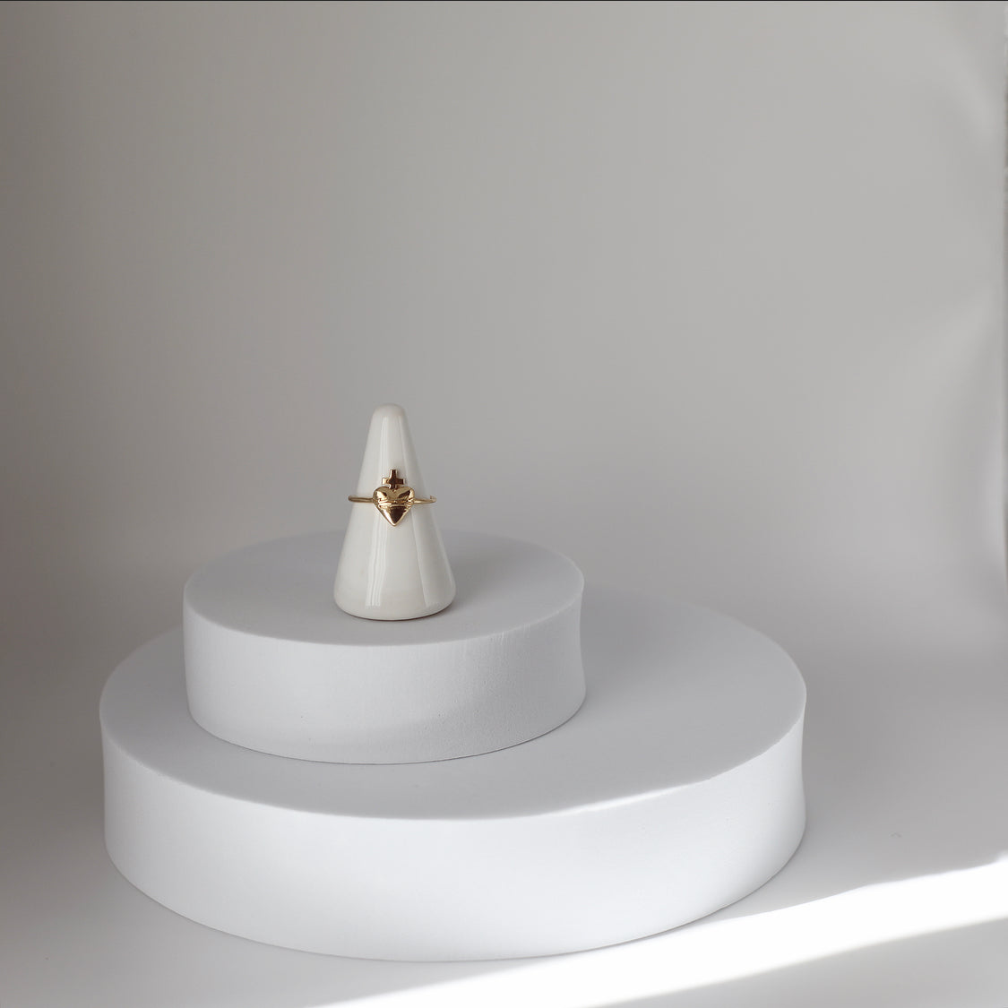 Sacred Heart Ring in 14k Gold