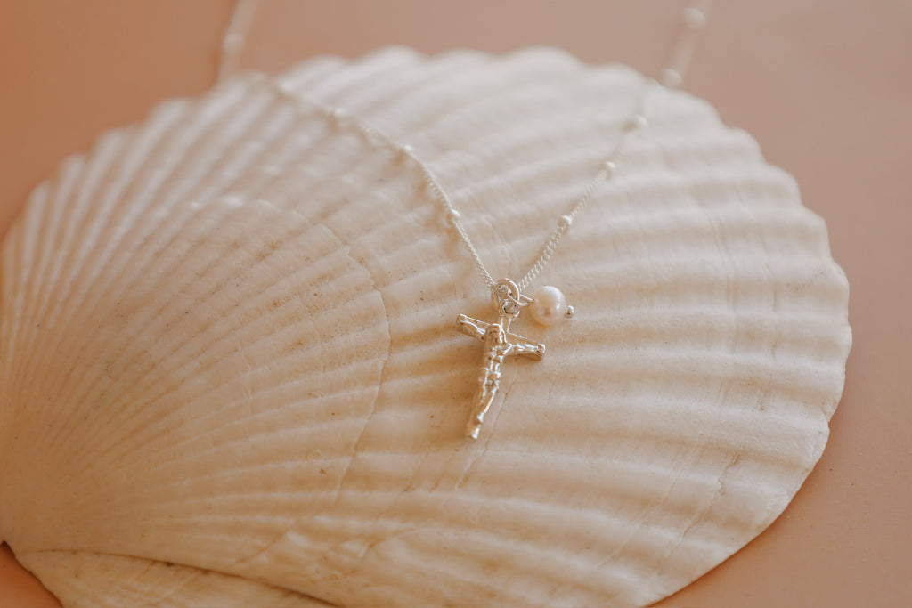 Crucifix & Pearl Necklace in Sterling Silver