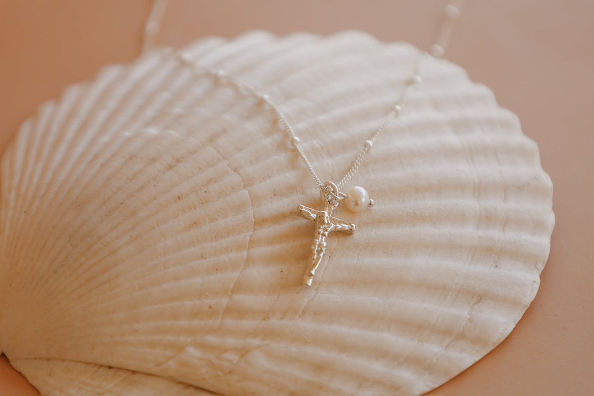 Crucifix & Pearl Necklace in Sterling Silver