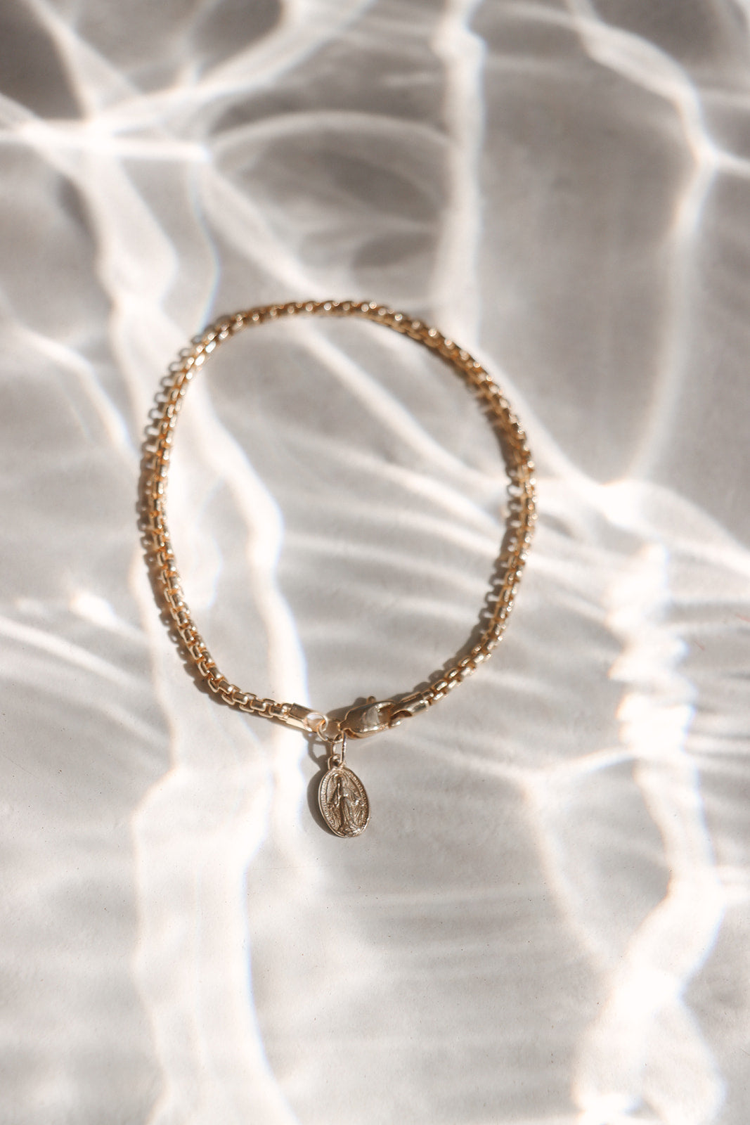 14k Gold Stella Miraculous Medal Bracelet