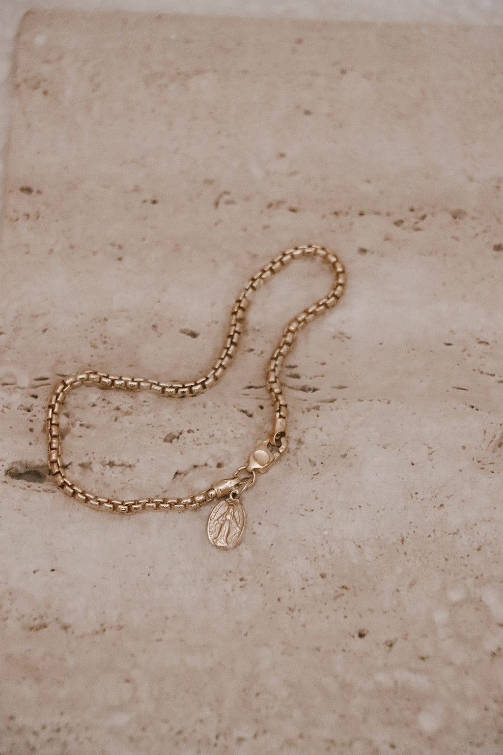 14k Gold Stella Miraculous Medal Bracelet