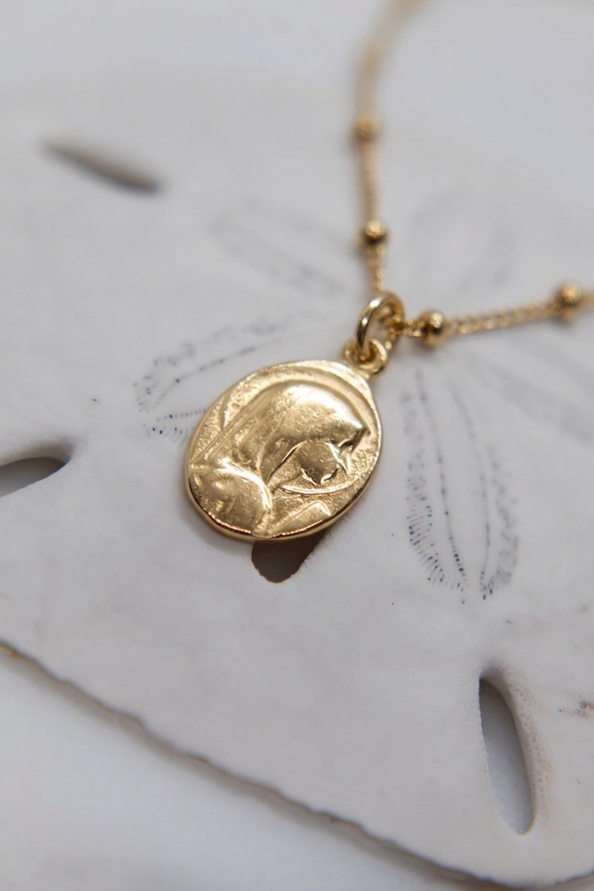 Mary Oval Necklace