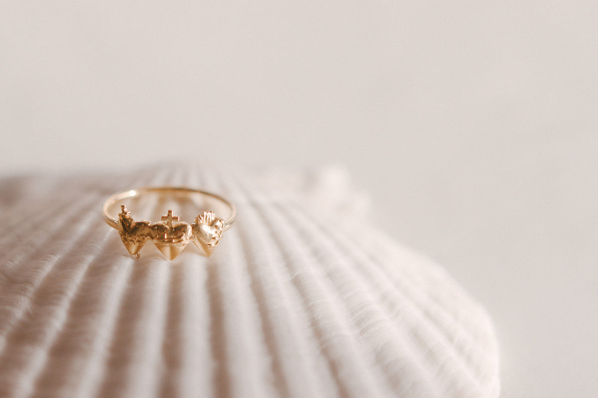 Holy Family Hearts® Ring in Gold Vermeil
