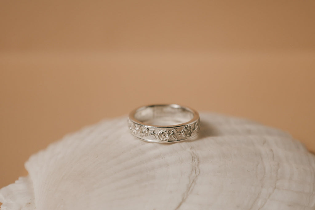Roselle Ring | Silver