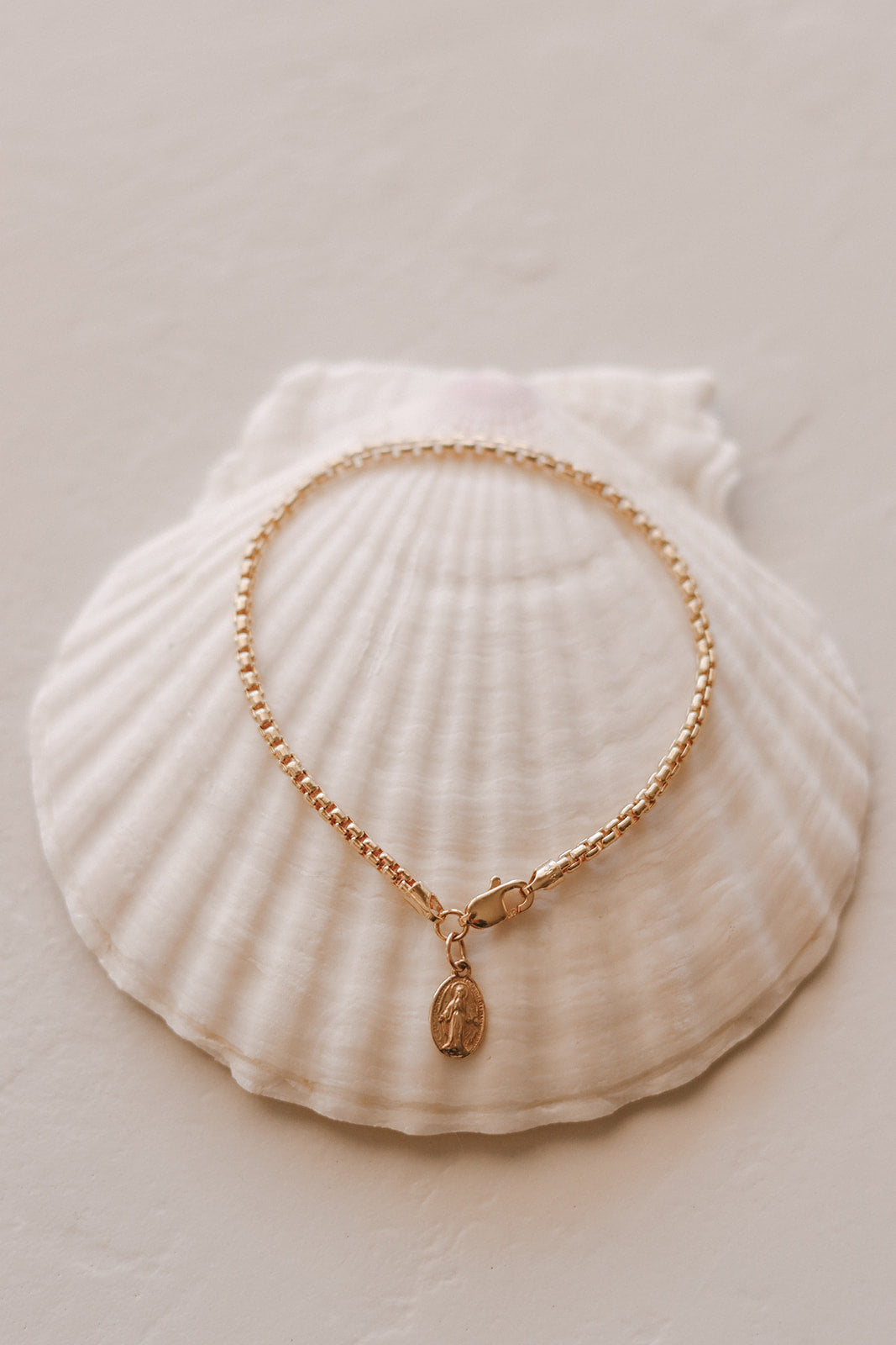 14k Gold Stella Miraculous Medal Bracelet
