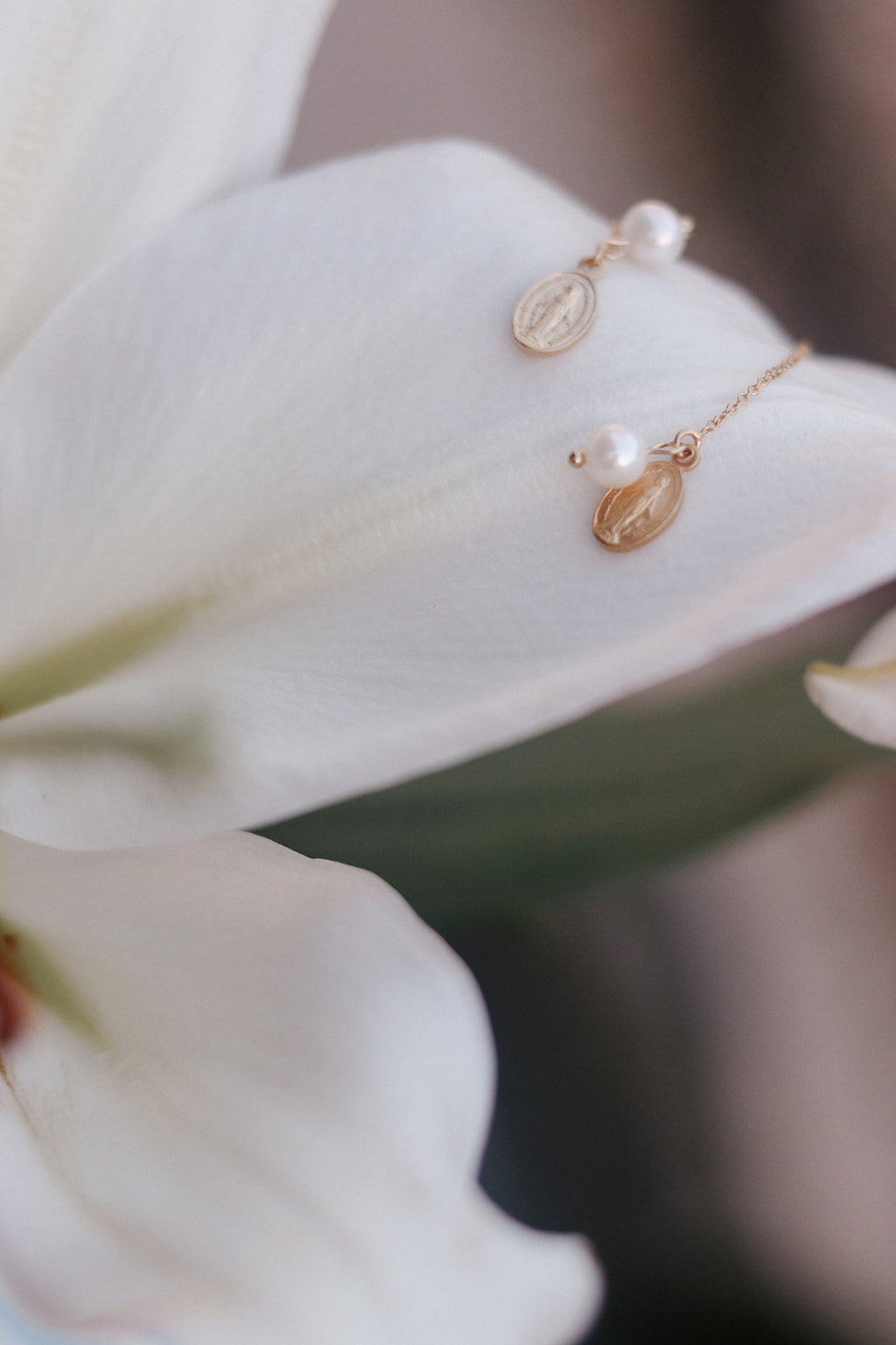 Miraculous Medal & Pearl threaders